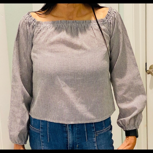Brandy Melville Off the Shoulder Top Blue Striped - Picture 9 of 10
